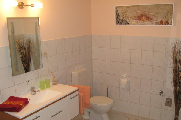 Bathroom in warm colors